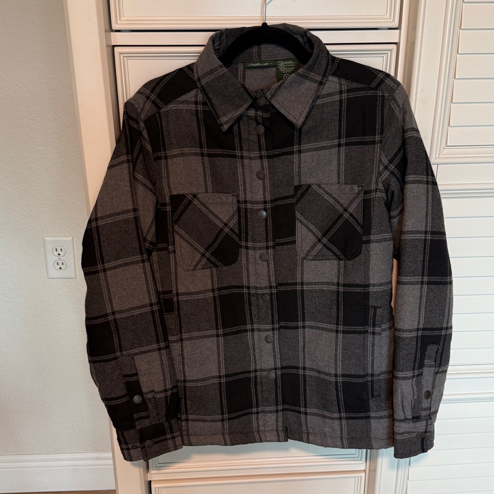 Black and Gray Plaid  Quilted Snap Up Shirt. Small